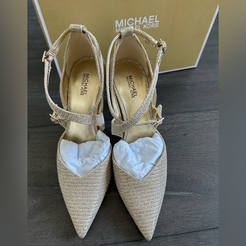 Michael Michael Kors Adela Flex Pump - Picture 3 of 6